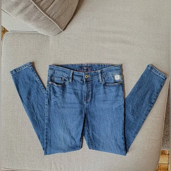 Tommy Hilfiger Women's Jeans, size 2, Raleigh High Rise Excellent condition - Picture 3 of 5